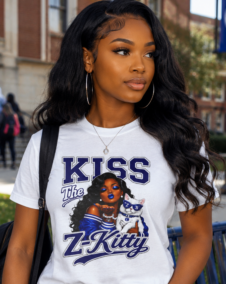 Zeta “Kiss The Z-Kitty” Graphic T-Shirt